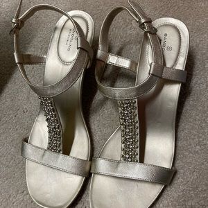 Bandalino Gold tone sandals.